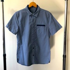 Lululemon. SS Button Up. Blue. Small.
